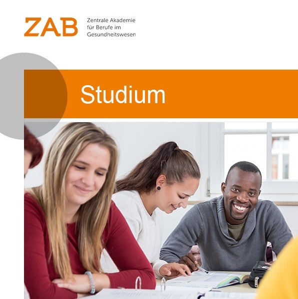 Studierende der ZAB beim Lernen
